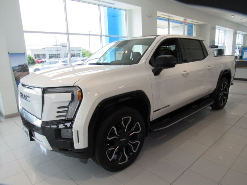 2025 Gmc Sierra EV Denali photo 2