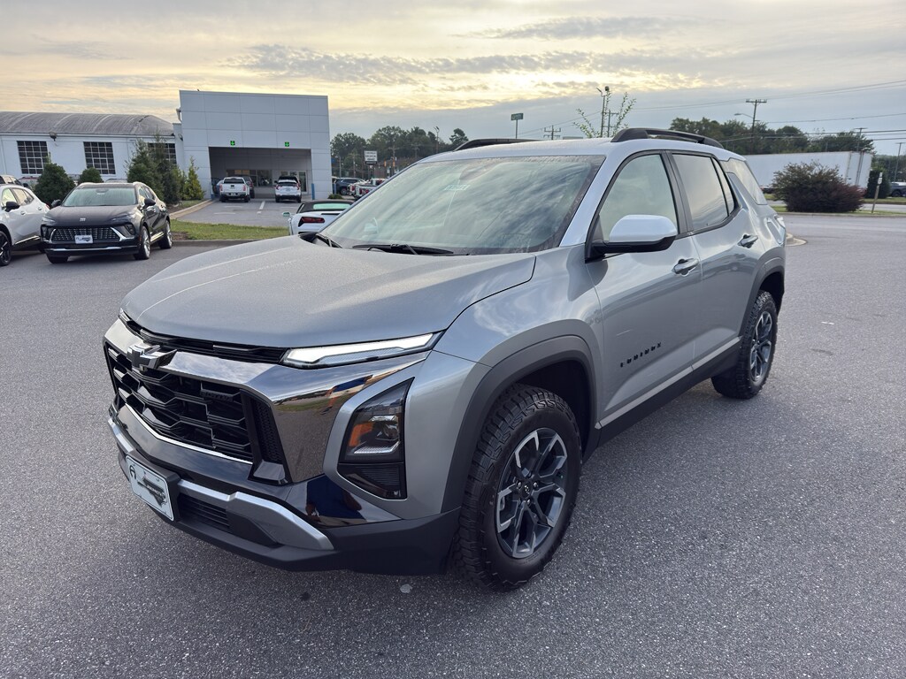 2026 Chevrolet Equinox ACTIV photo 2