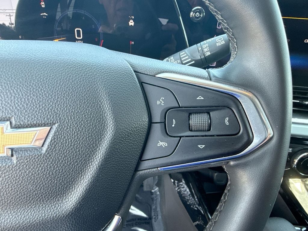 2025 Chevrolet Trax LT - Photo 10