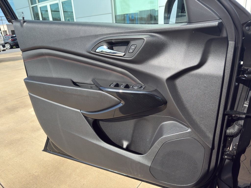 2026 Chevrolet Trax RS - Photo 6