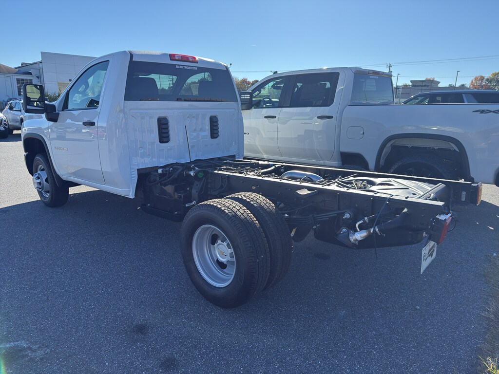 2026 Chevrolet Silverado 3500HD Work Truck photo 3