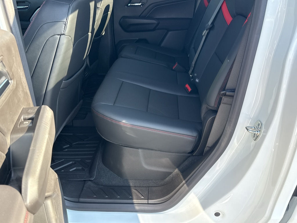 2026 Chevrolet Colorado Z71 - Photo 19