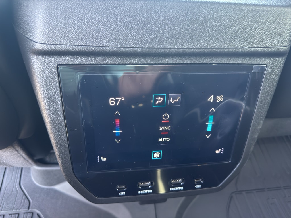 2026 GMC Yukon AT4 Ultimate - Photo 21