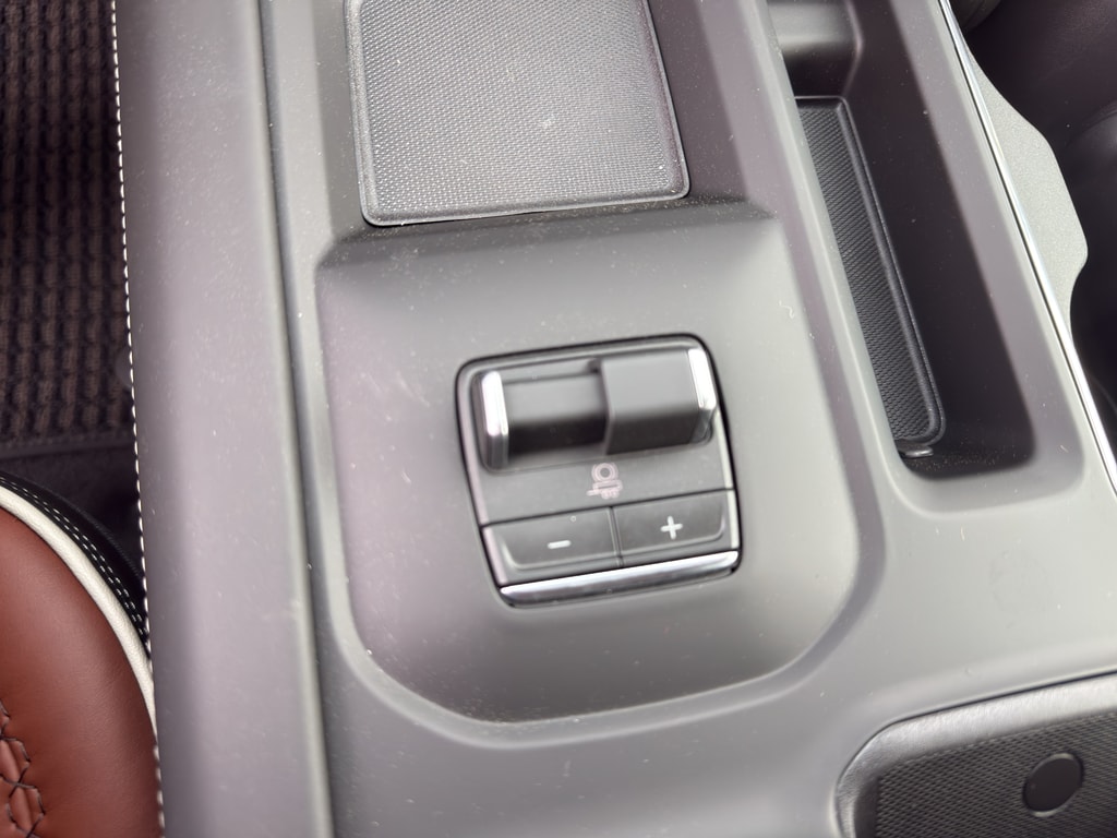 2026 GMC Sierra 2500HD Denali Ultimate - Photo 15