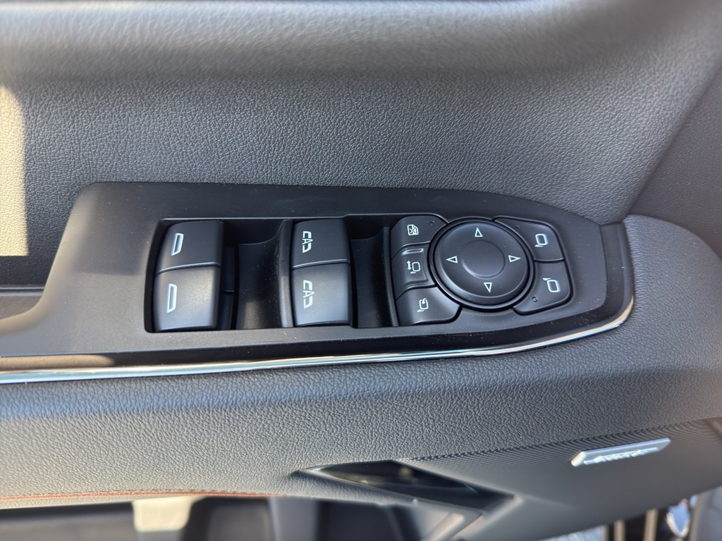 2026 GMC Sierra 2500HD AT4 - Photo 7