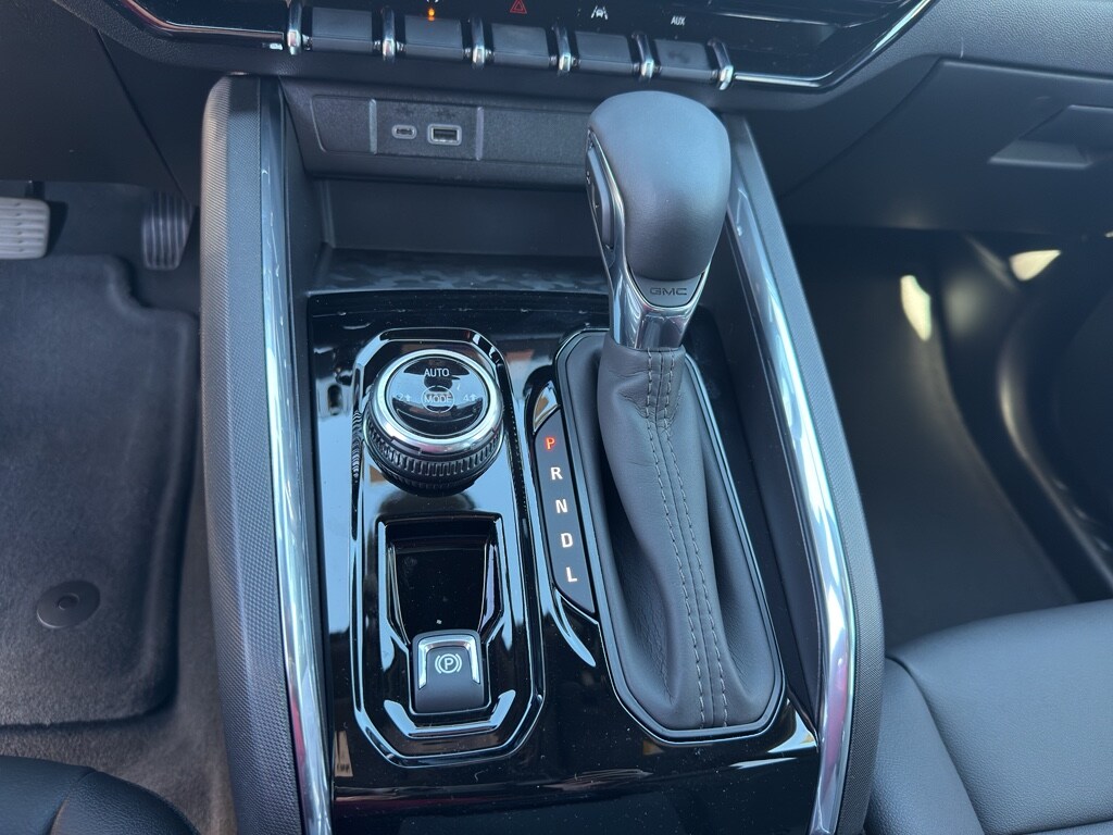 2026 GMC Canyon Elevation - Photo 10