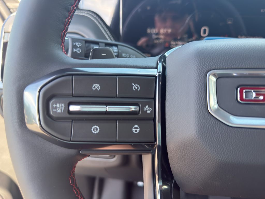 2026 GMC Yukon AT4 Ultimate - Photo 15