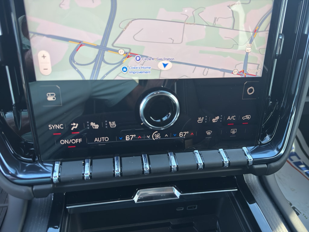 2026 GMC Yukon AT4 Ultimate - Photo 11