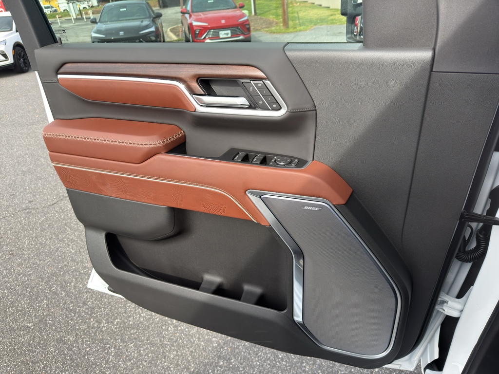 2026 GMC Sierra 2500HD Denali Ultimate - Photo 11