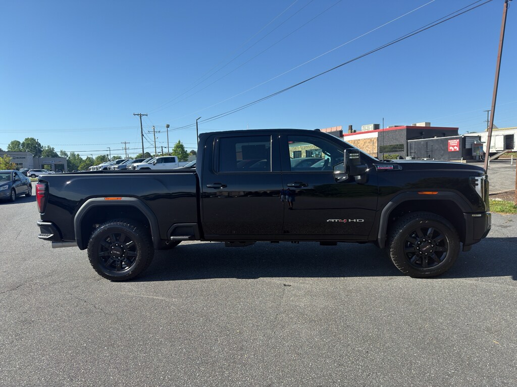 2026 GMC Sierra 2500HD AT4 - Photo 6