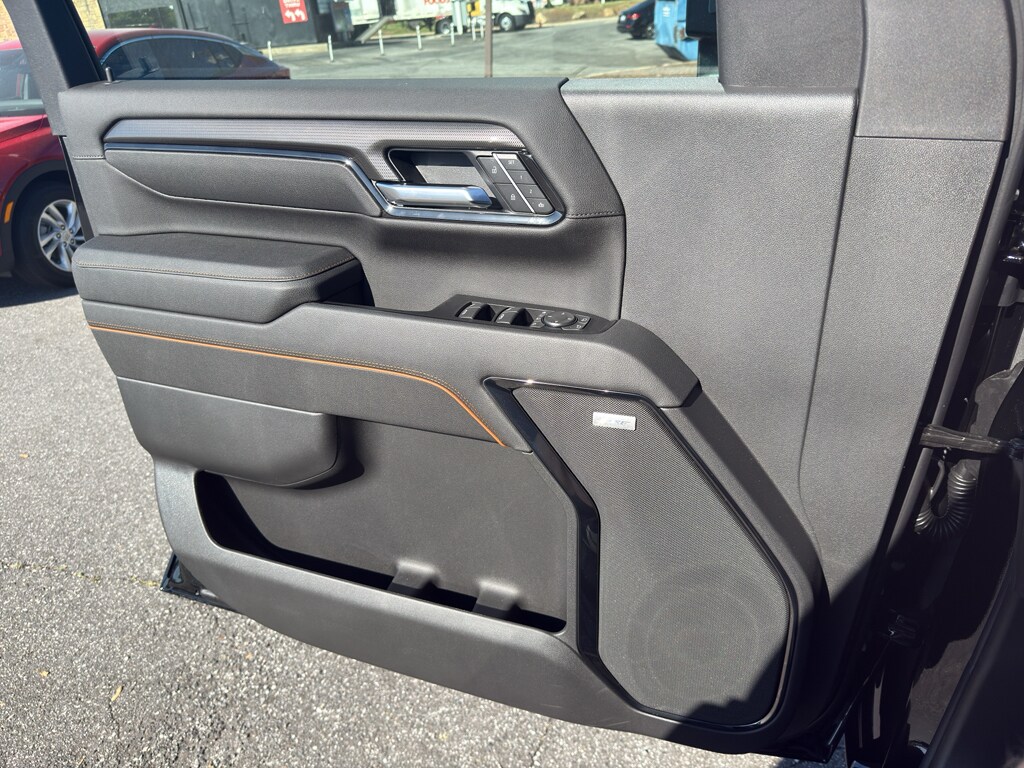 2026 GMC Sierra 2500HD AT4 - Photo 9