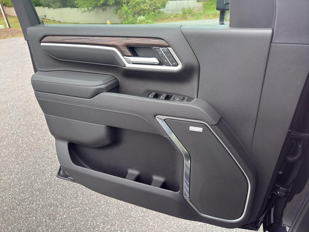 2026 GMC Sierra 2500HD SLT - Photo 9
