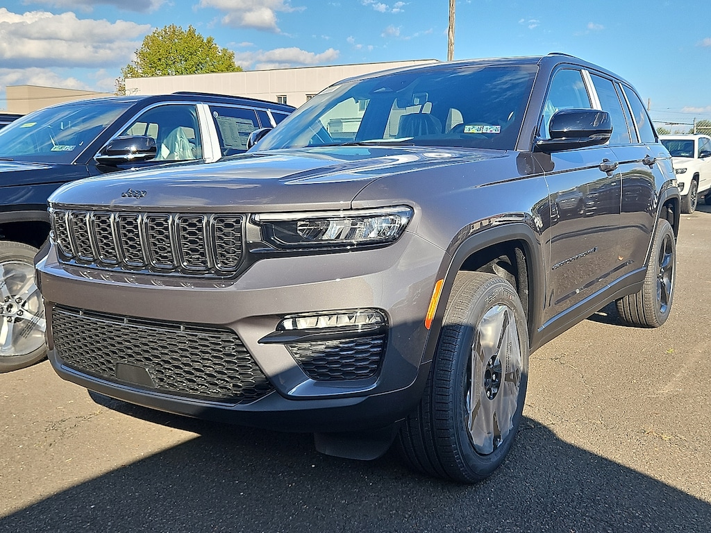 New 2025 Jeep Grand Cherokee Limited 4x4 Sport Utility