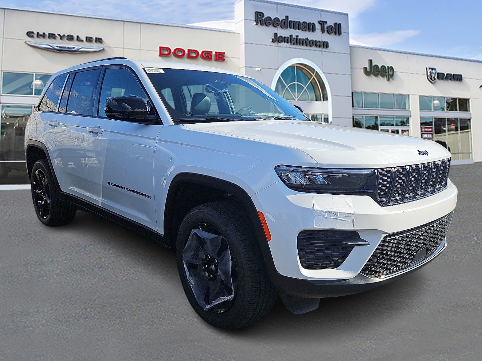 2025 Jeep Grand Cherokee Altitude's photo