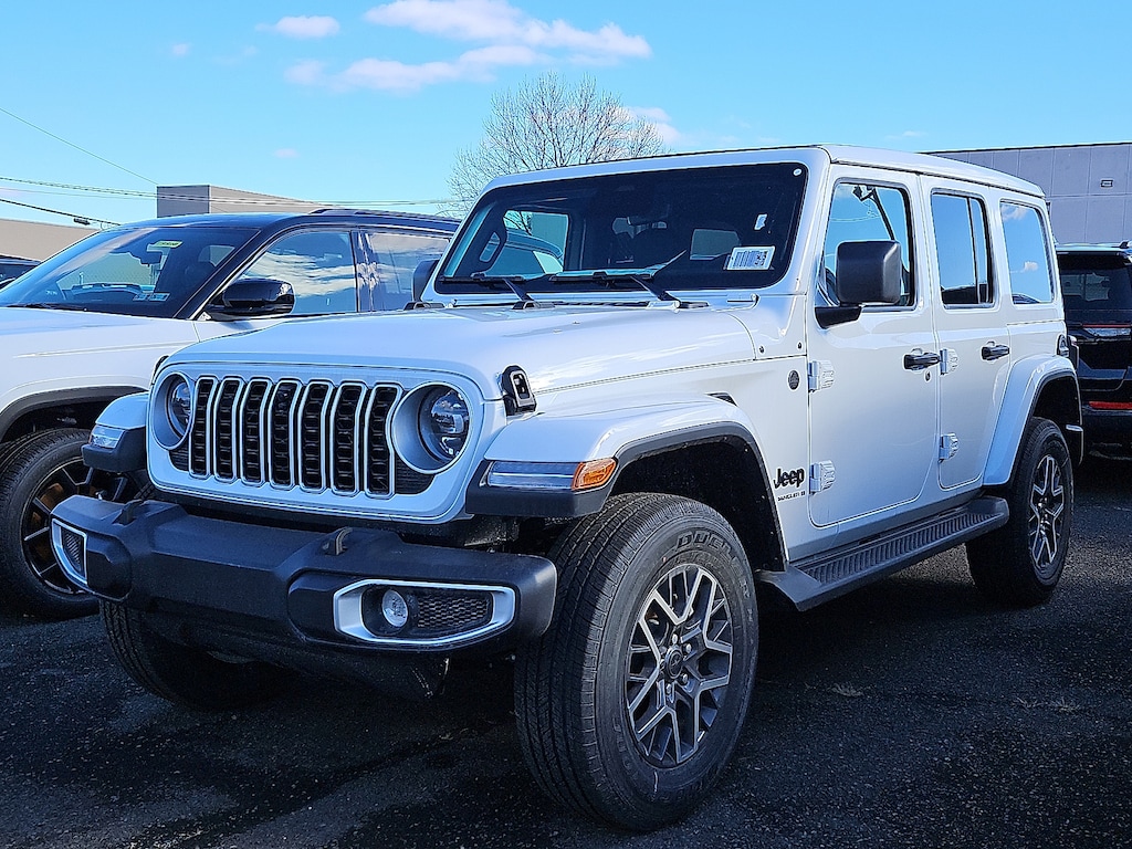 New 2026 Jeep Wrangler 4-Door Sahara 4x4 Sport Utility