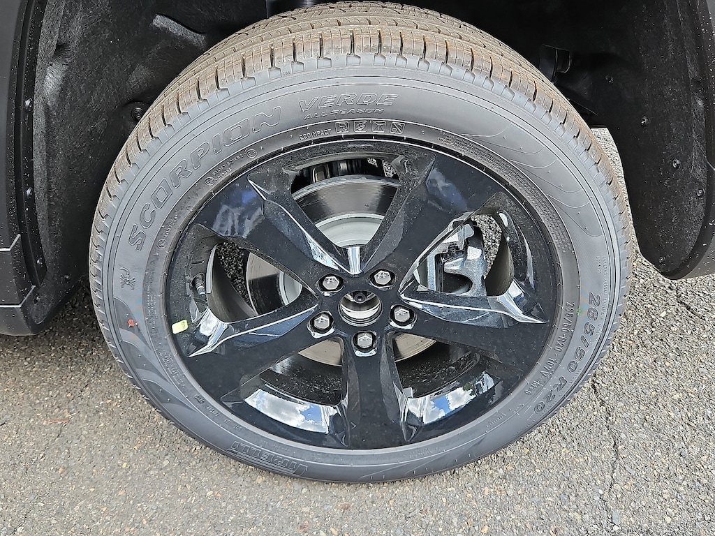 New 2025 Jeep Grand Cherokee L Limited 4x4 Sport Utility