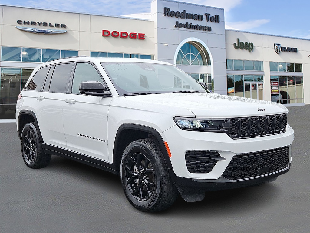 Used 2024 Jeep Grand Cherokee Altitude X 4x4 Sport Utility