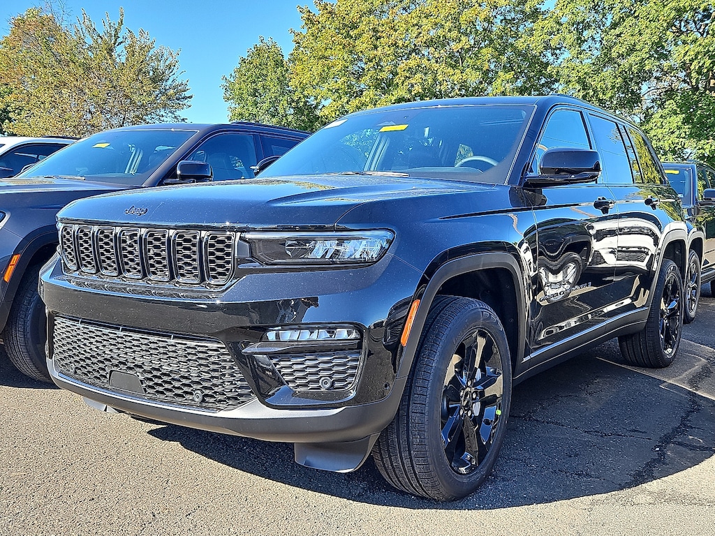 New 2025 Jeep Grand Cherokee Limited 4x4 Sport Utility