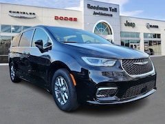 2026 Chrysler Pacifica Select Passenger Van