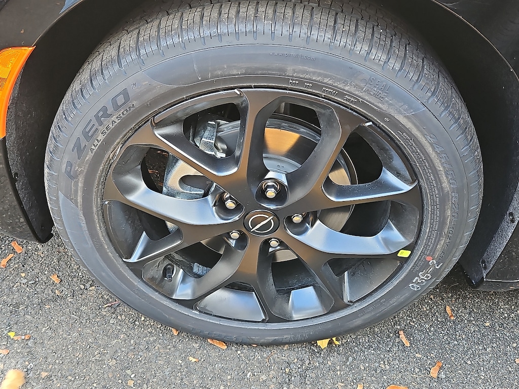 New 2026 Chrysler Pacifica Limited Passenger Van