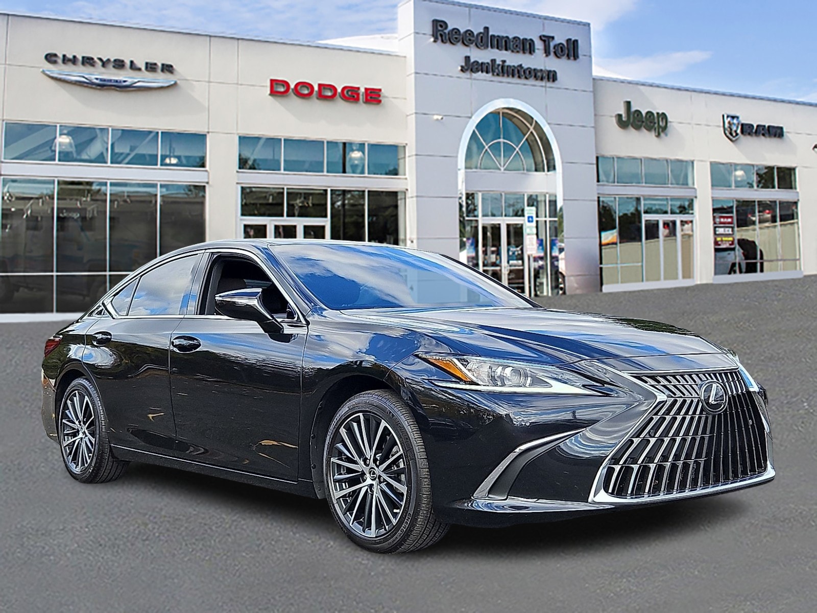 2025 Lexus ES 350's photo