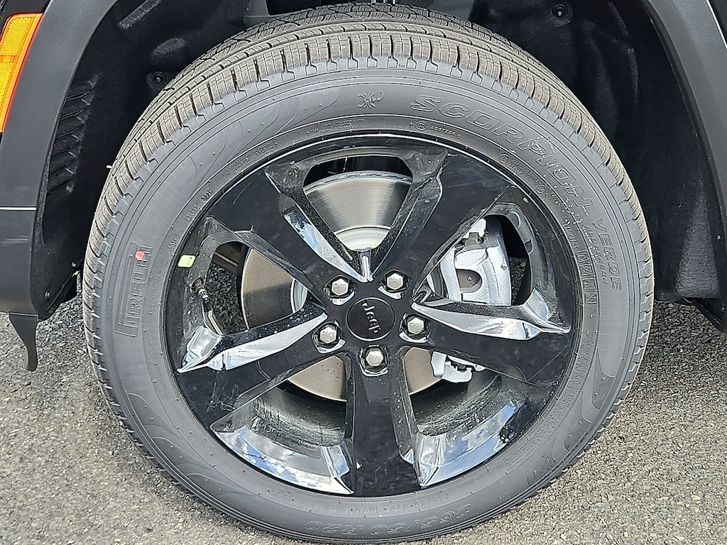 New 2025 Jeep Grand Cherokee L Limited 4x4 Sport Utility