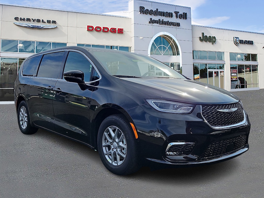 New 2026 Chrysler Pacifica Select Passenger Van