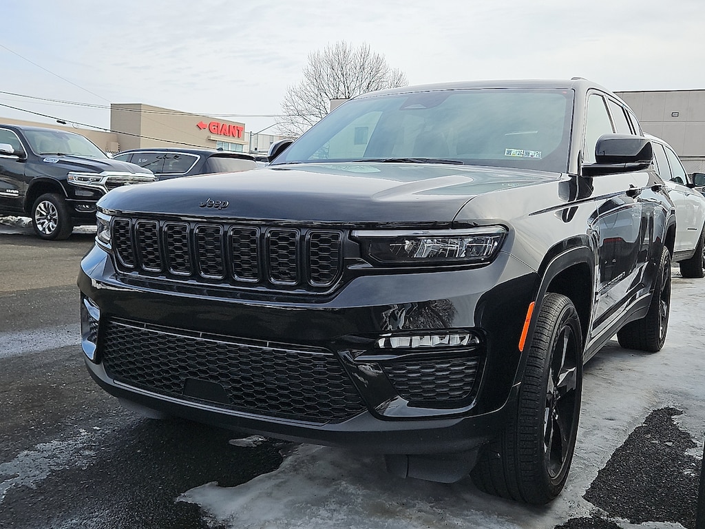 New 2025 Jeep Grand Cherokee Limited 4x4 Sport Utility