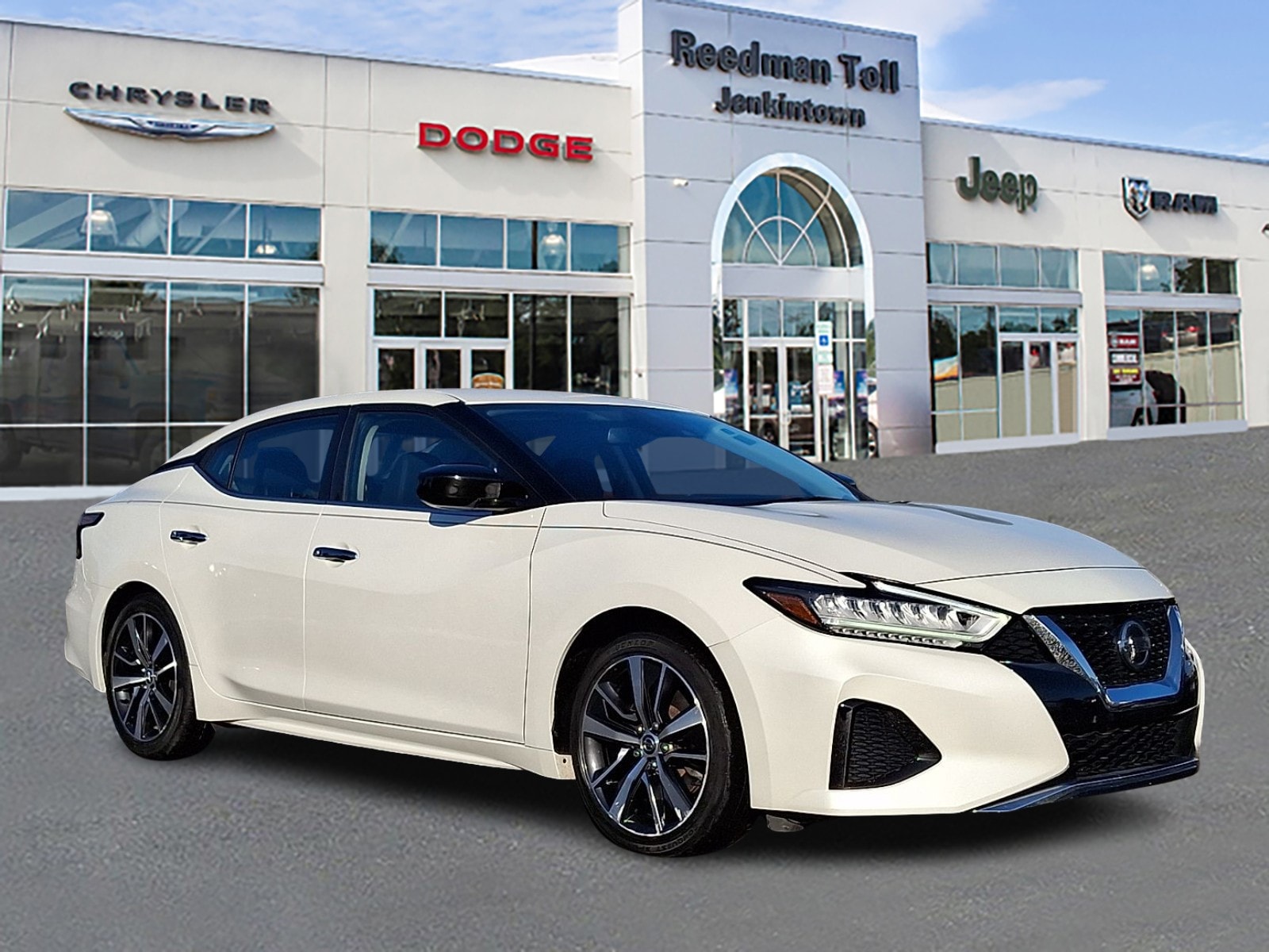 2020 Nissan Maxima S's photo