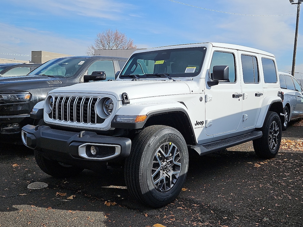 New 2026 Jeep Wrangler 4-Door Sahara 4x4 Sport Utility