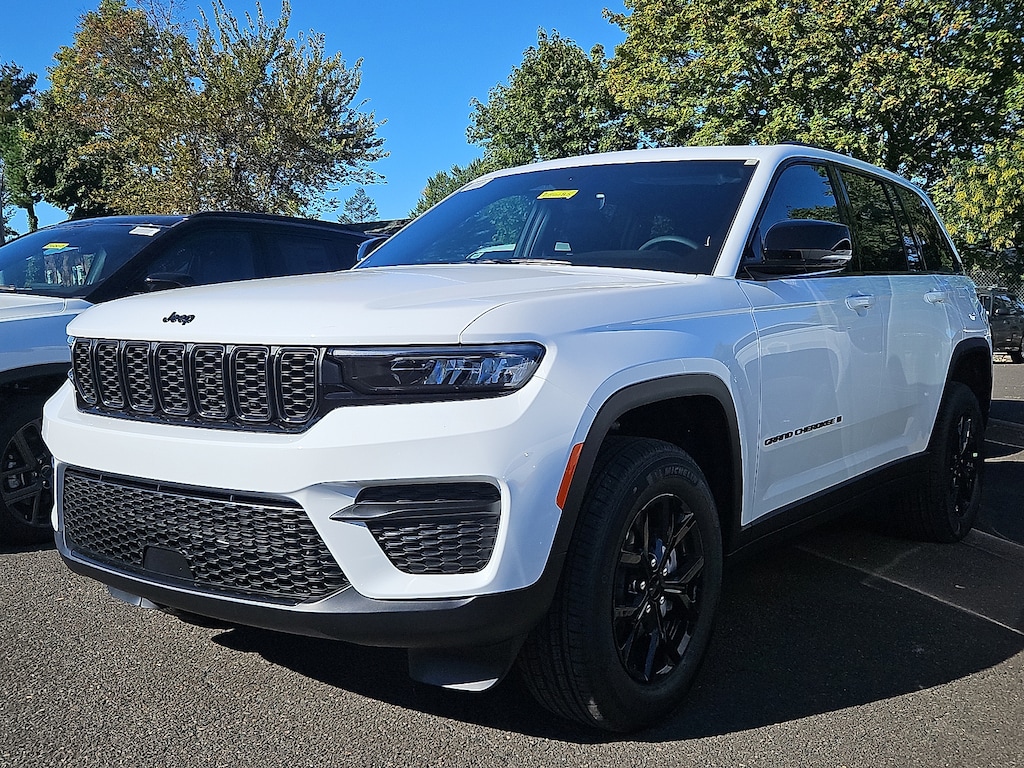 New 2025 Jeep Grand Cherokee Altitude X 4x4 Sport Utility