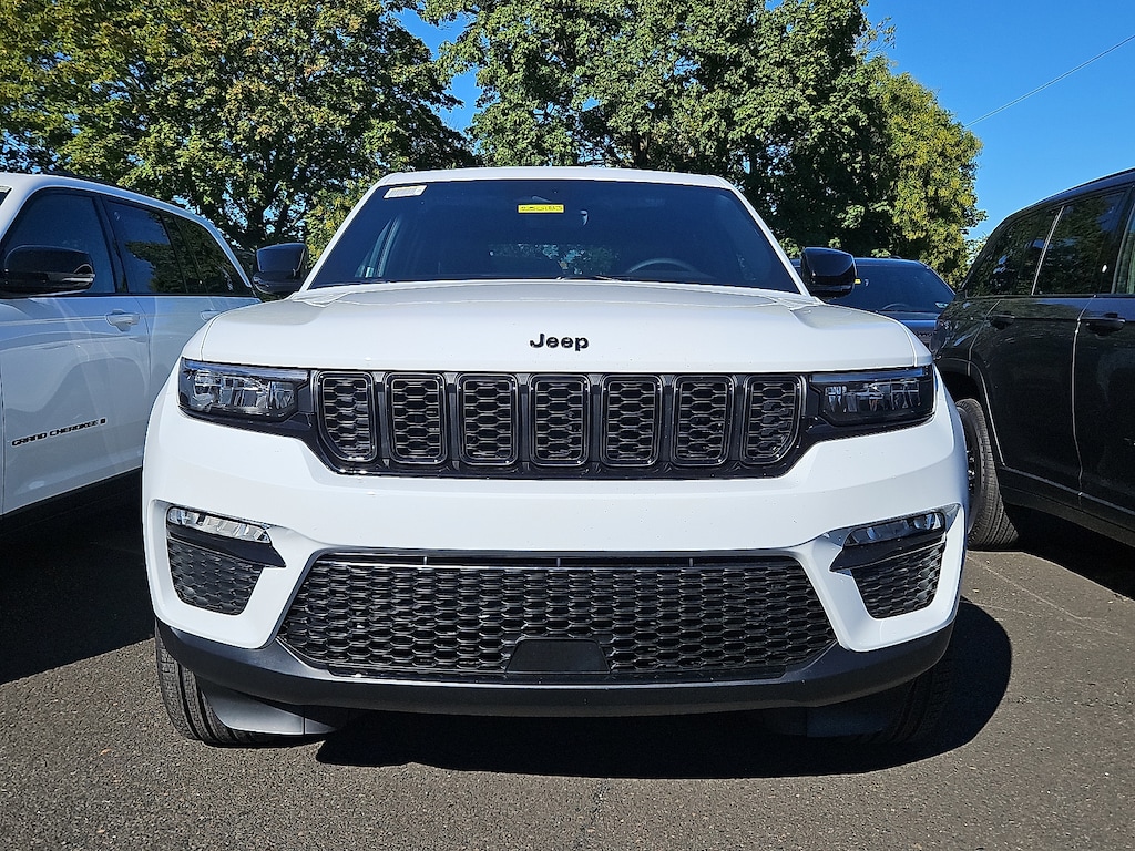 New 2025 Jeep Grand Cherokee Limited 4x4 Sport Utility