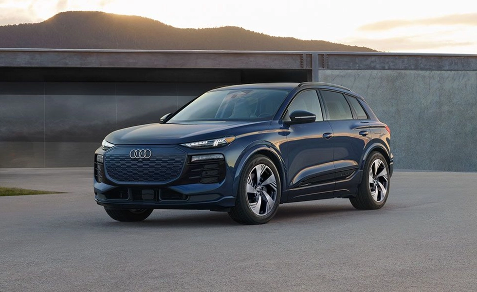 2025 Audi Q6 e-tron Premium's photo
