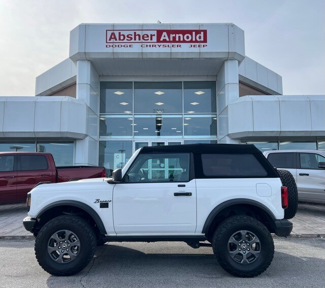 2021 Ford Bronco Black Diamond photo 3