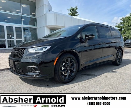 2025 Chrysler LIMITED Passenger Van