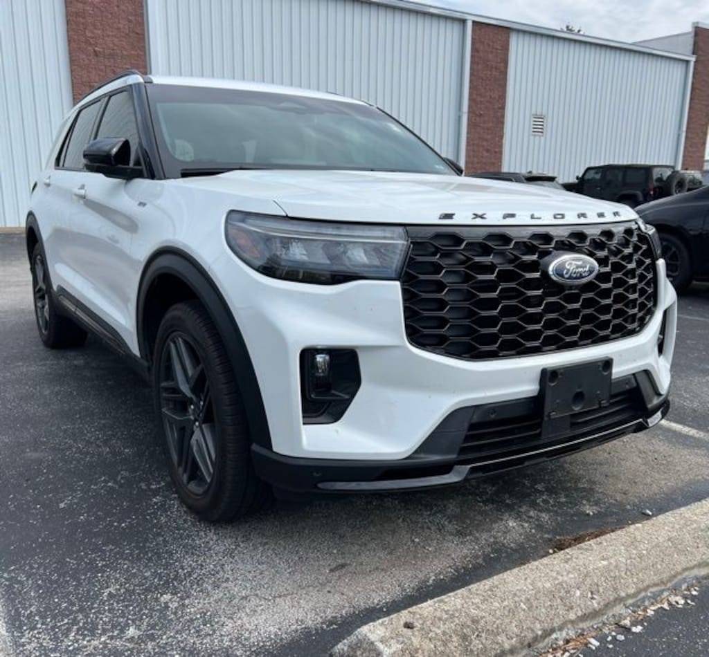 Used 2025 Ford Explorer ST-Line SUV