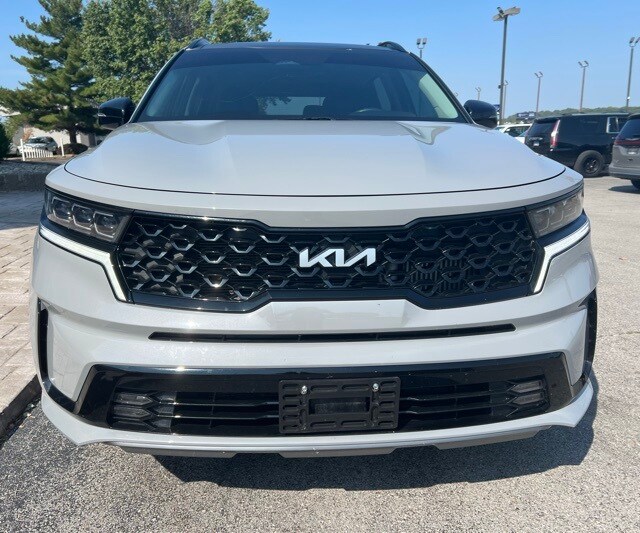 2022 Kia Sorento SX photo 3