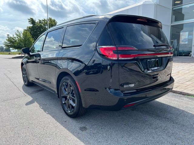 2025 Chrysler Pacifica Limited - Photo 8