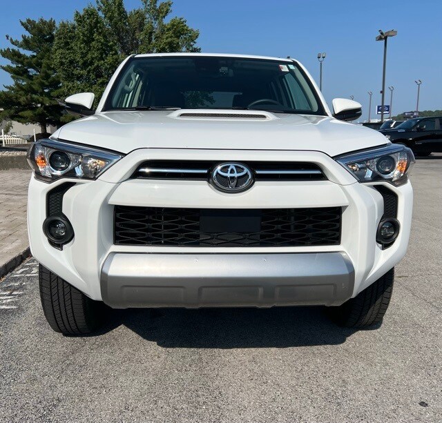 2023 Toyota 4Runner TRD Off-Road Premium photo 4