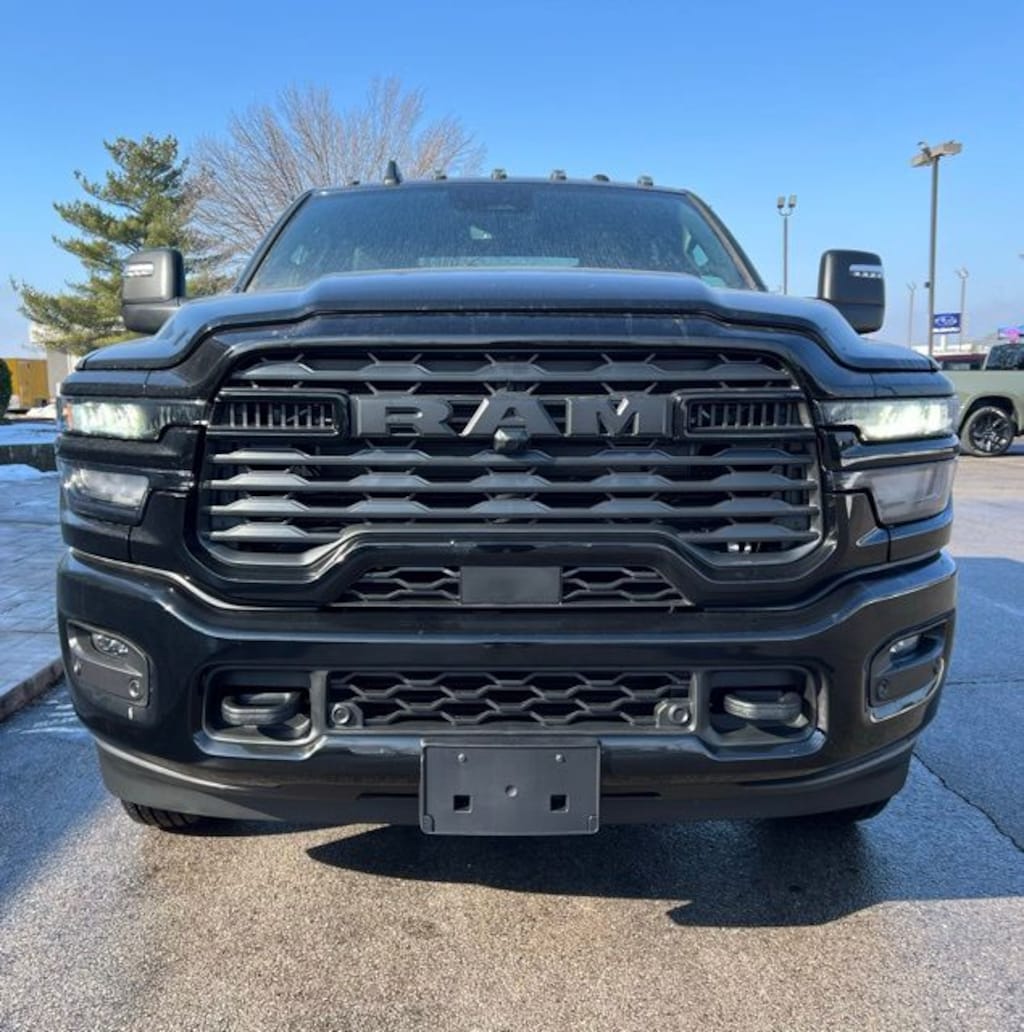 New 2026 Ram 3500 BIG HORN CREW CAB 4X4 8' BOX Pickup