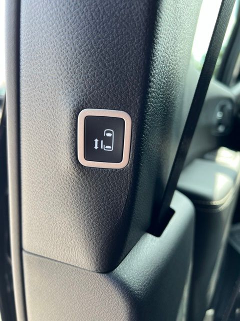 2025 Chrysler Pacifica Limited - Photo 26