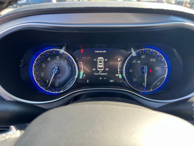2026 Chrysler Pacifica Limited - Photo 15