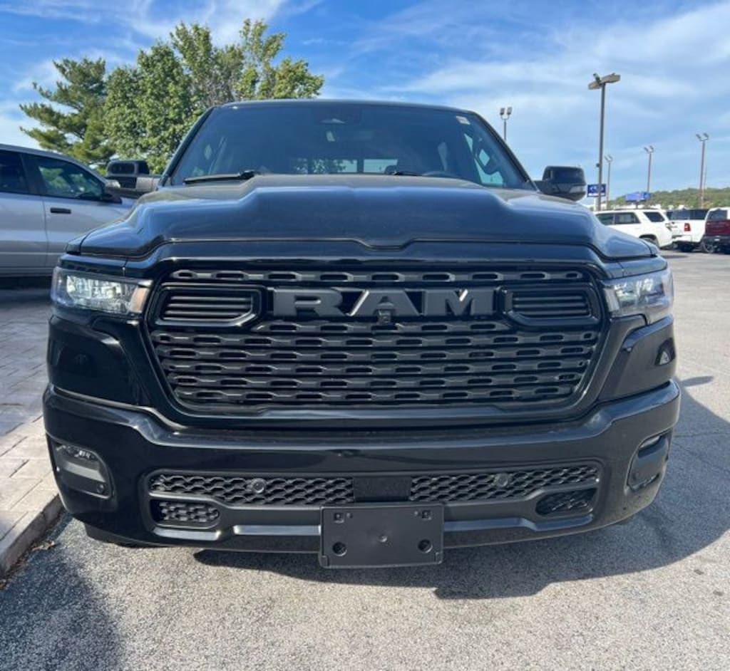 New 2026 Ram 1500 BIG HORN CREW CAB 4X4 5'7 BOX Pickup