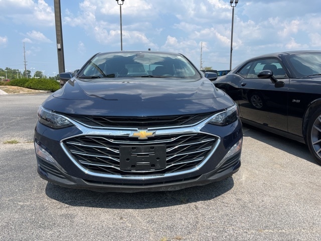 Used 2020 Chevrolet Malibu 1LT with VIN 1G1ZD5ST1LF006058 for sale in Marion, IL