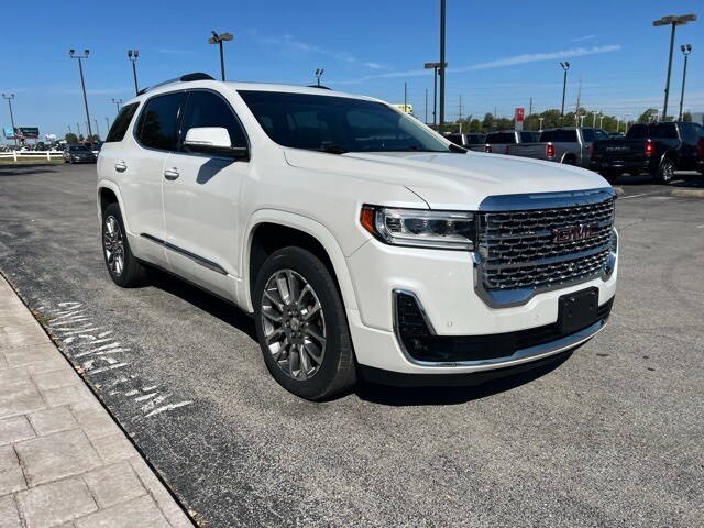2023 Gmc Acadia Denali photo 3