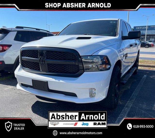 2019 RAM 1500 Classic Express Crew Cab 4x4 5'7's photo