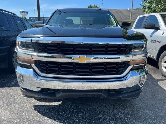 Used 2018 Chevrolet Silverado 1500 LT with VIN 1GCVKREH1JZ162283 for sale in Marion, IL