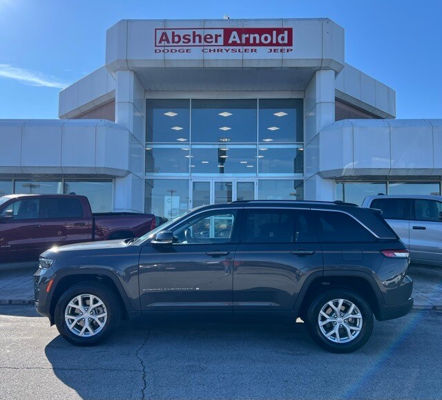 2023 Jeep Grand Cherokee Limited photo 2