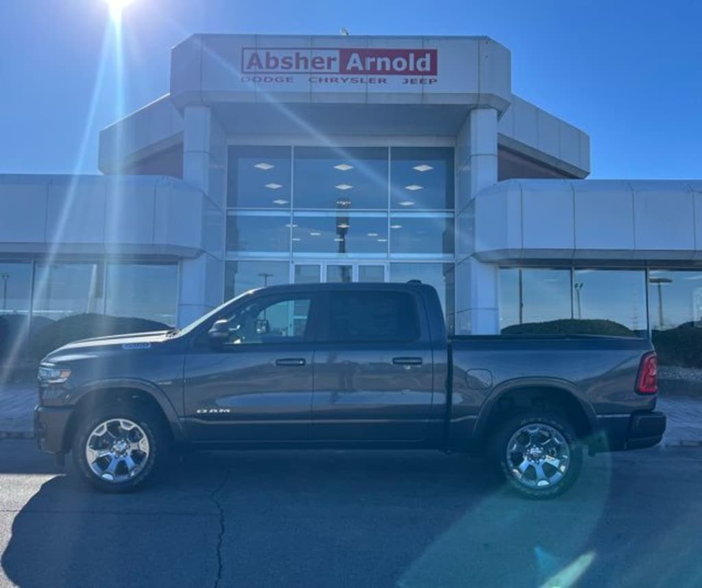 New 2026 Ram 1500 BIG HORN CREW CAB 4X4 5'7 BOX Pickup