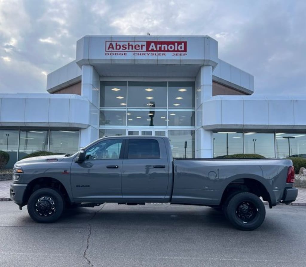 New 2026 Ram 3500 BIG HORN CREW CAB 4X4 8' BOX Pickup